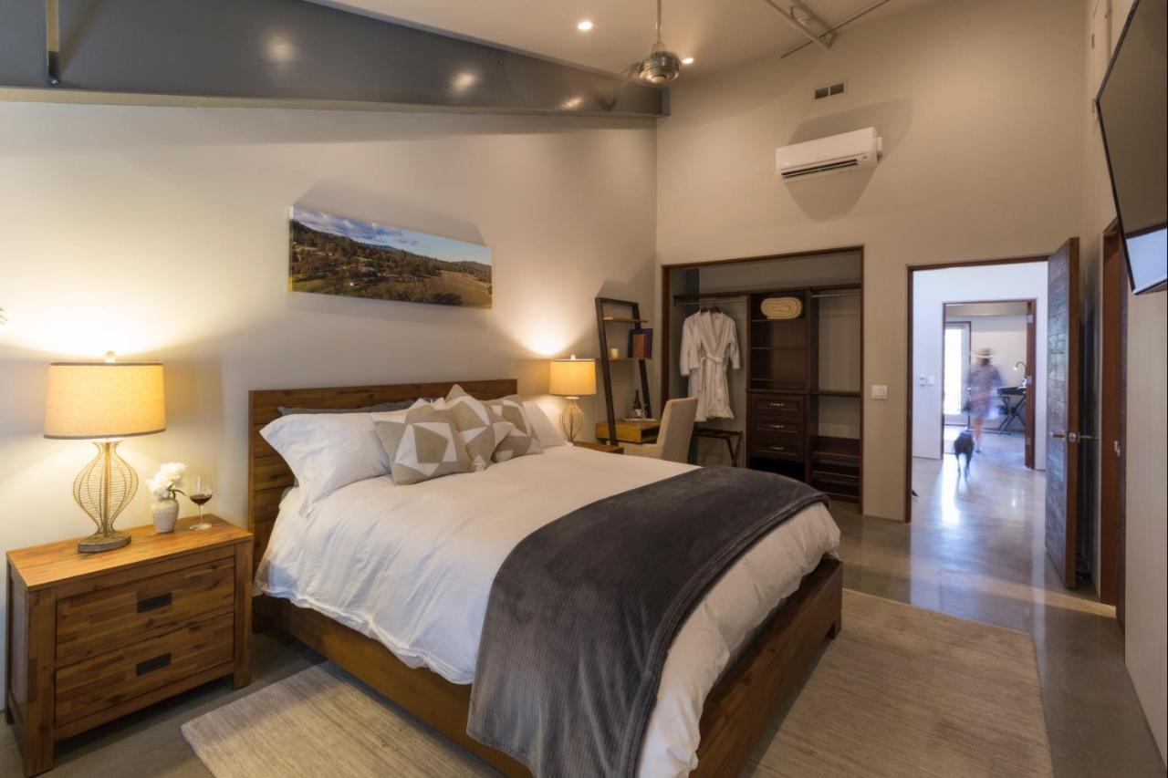 Bed and Breakfast Bed And Barrel At Stonehouse Cellars Clearlake Oaks Экстерьер фото