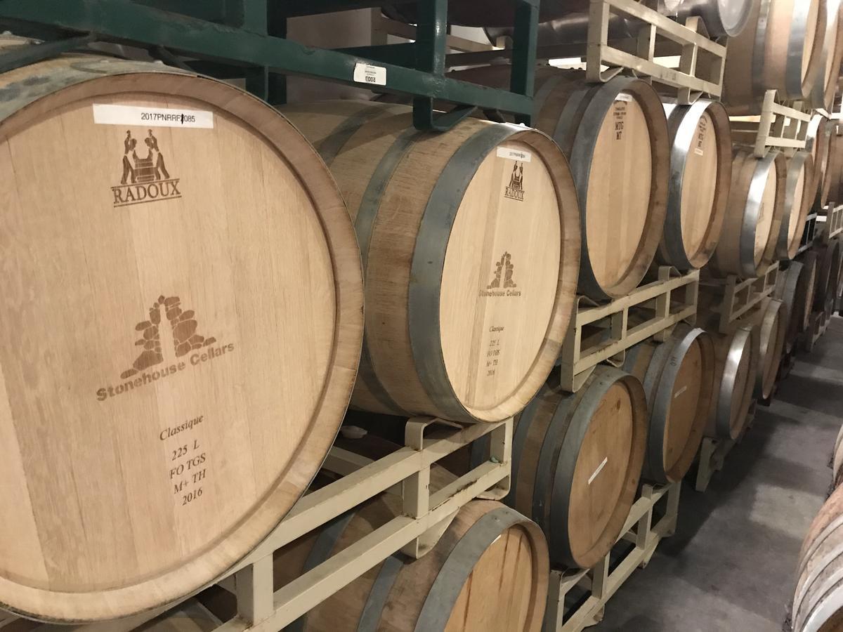 Bed and Breakfast Bed And Barrel At Stonehouse Cellars Clearlake Oaks Экстерьер фото